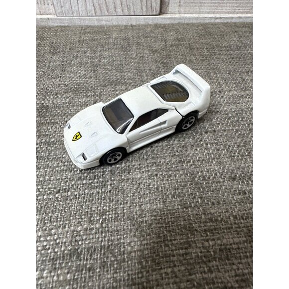 Hot Wheels 1998 Ferrari F40 White Die-Cast Toy Car Mattel Collectible - Picture 1 of 6